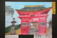 奥に神社が見える緑の屋根の赤い神社の入り口の建物の絵画