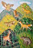 7つの緑や黄緑の濃淡を使用して描いた山にきつねや熊などの動物が住んでいる様子を描いた絵画
